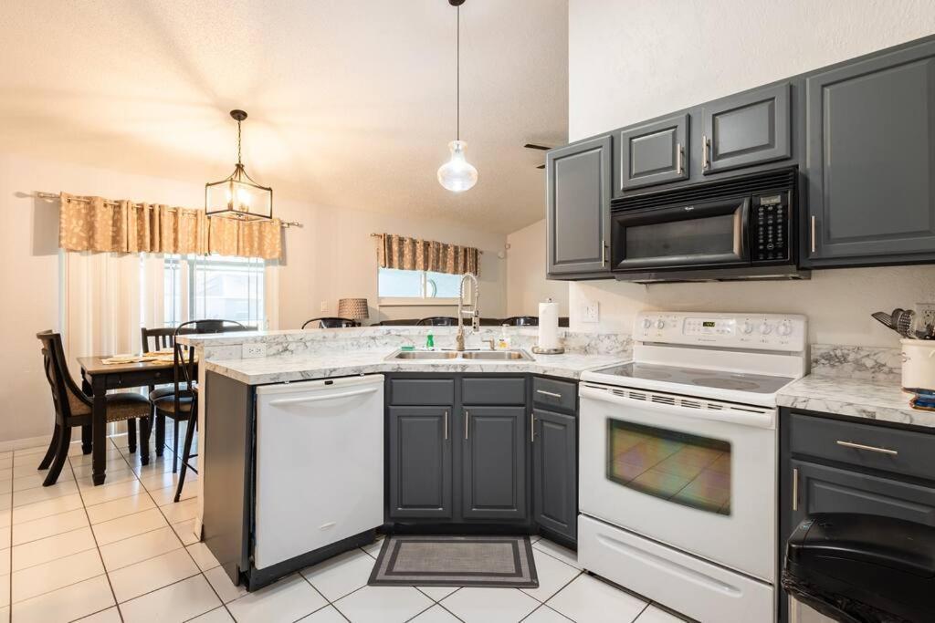 13 Mins From Disney Arcade, Private Pool, & Themed Rooms Orlando Eksteriør billede